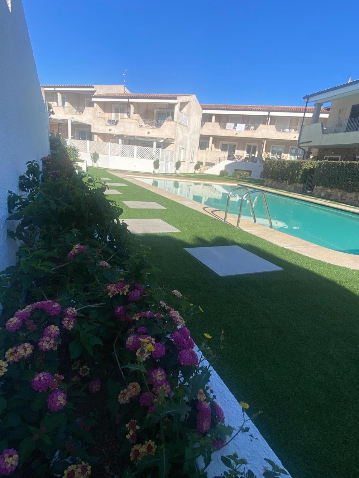 Le Perle Sts Apartment Palau Exterior photo